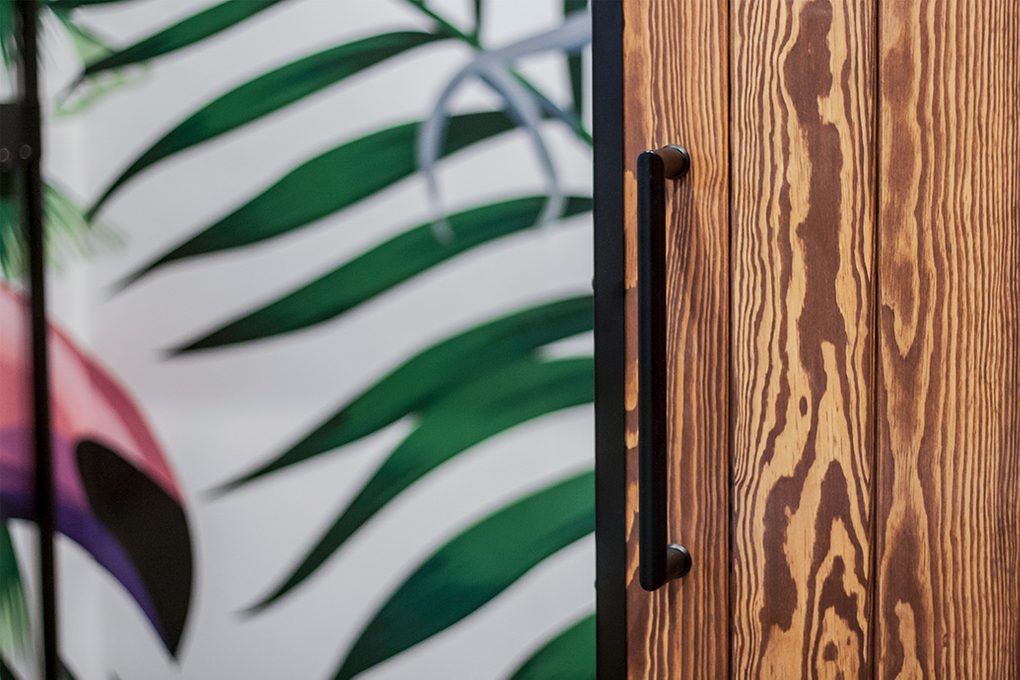 Schiebetürgriff, Schiebetüren zu einem Schrank