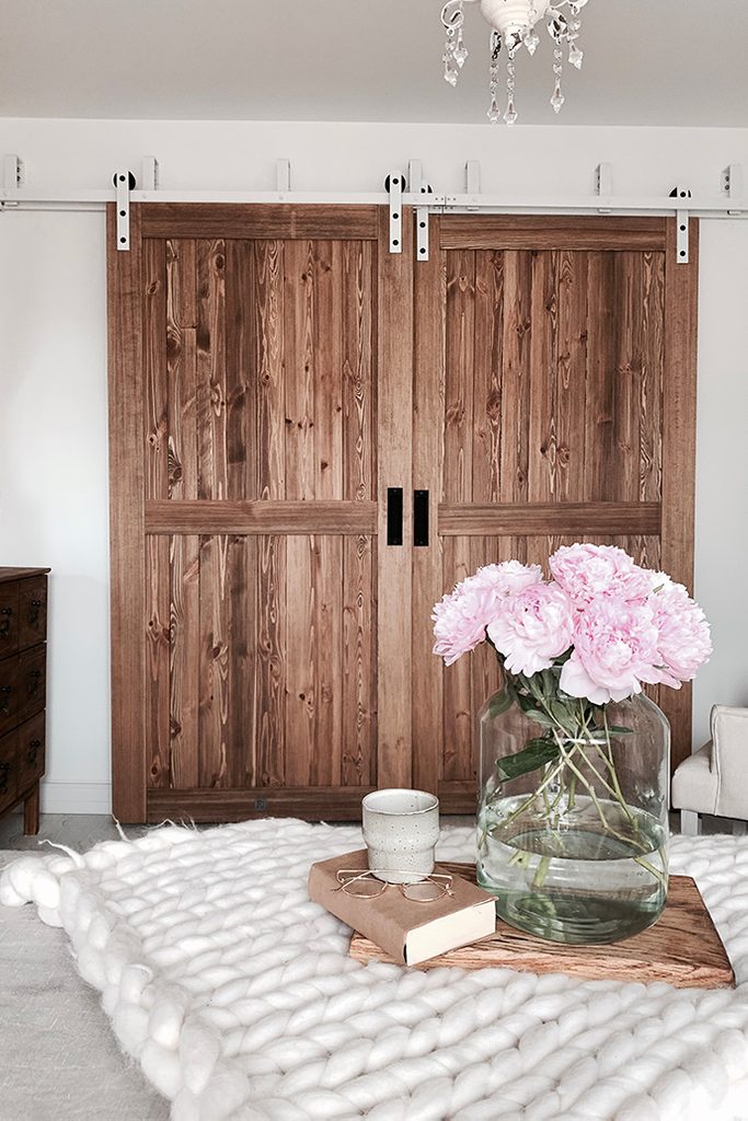 Gemütlich rustikal Schlafzimmer - Schöne Idee für eine Einrichtung