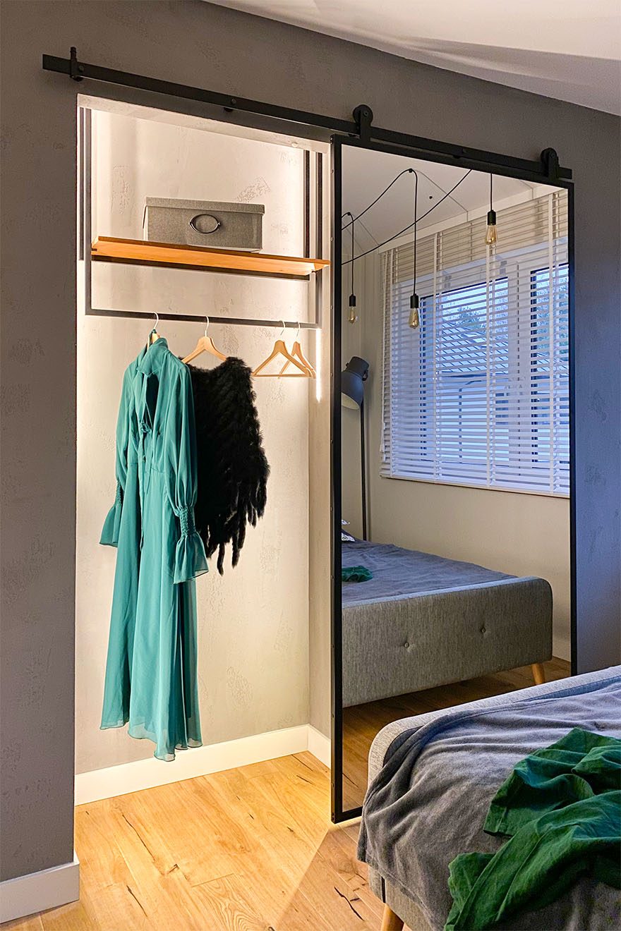 Why Your Sofa Bed Is Ruining Your Space Organization (And How to Fix It) 1 kleines ankleidezimmer im loft stil im gaesteschlafzimmer 11
